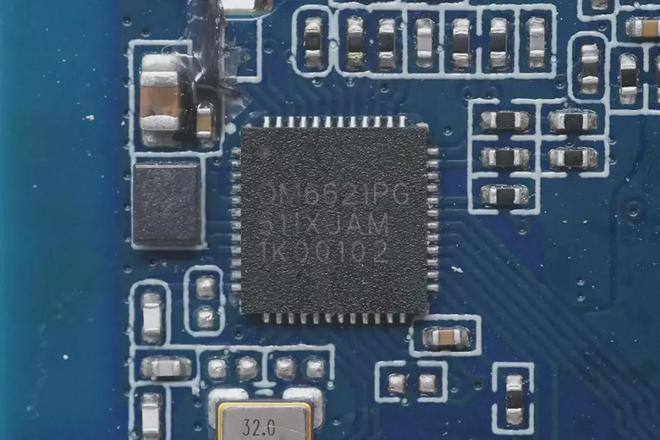 拆解四款数显App充电器内置蓝牙和Wi-Fi芯片揭晓(图10)